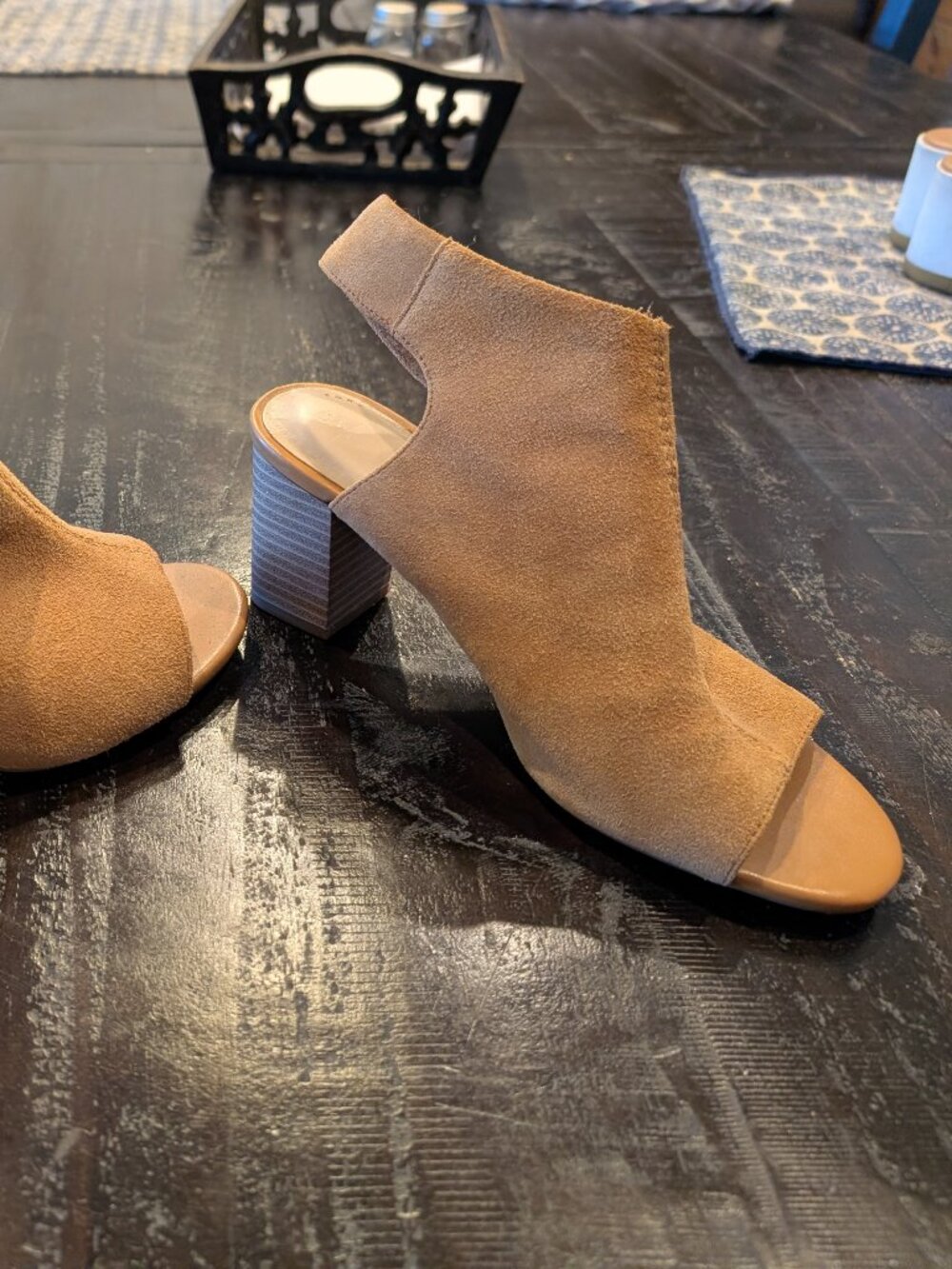 CLARKS SHOES